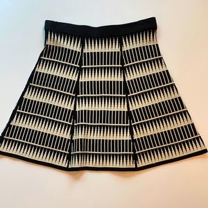 Max Studio Small Short Knit A-Line Skirt D25